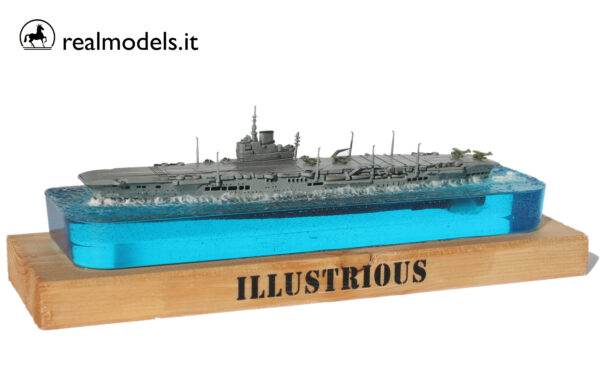 modellino HMS ILLUSTRIOUS
